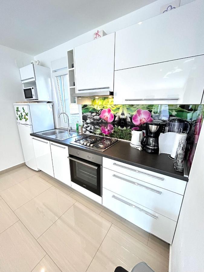 Holiday House "Sabine Green" Skrbčići Extérieur photo